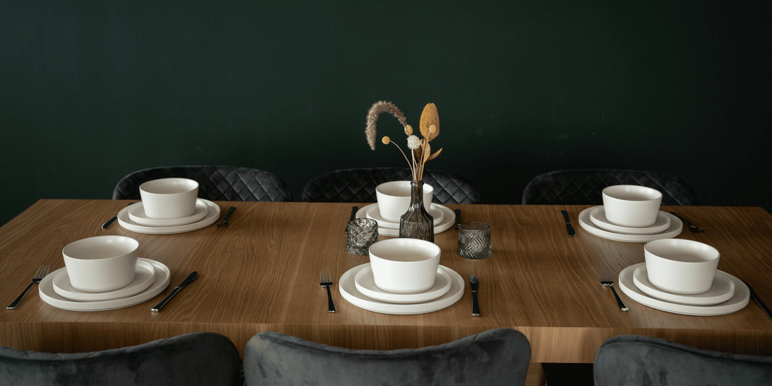 Minimalistisch Tisch decken: Weniger Aufwand, mehr Wirkung