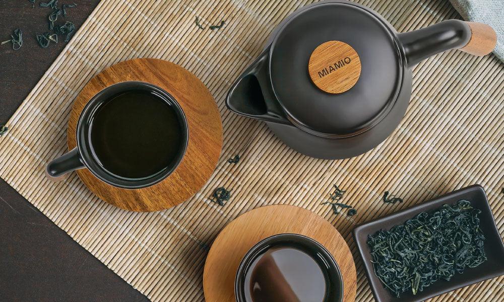 Teekannen aus Keramik vs. Gusseisen: Wie Temperatur den Teegeschmack beeinflusst